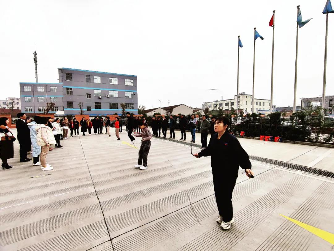 1714459360351697.jpg 強(qiáng)力運(yùn)動(dòng)會(huì)17.jpg